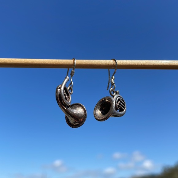 Sterling silver musical instrument earrings - Picture 10 of 12